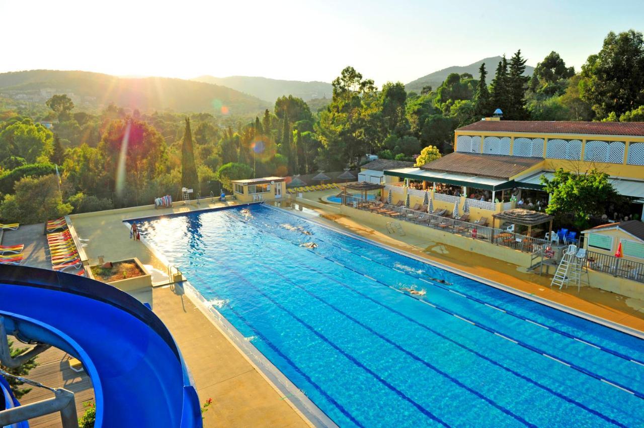 Domaine Des Naiades Hotel Grimaud Exterior foto